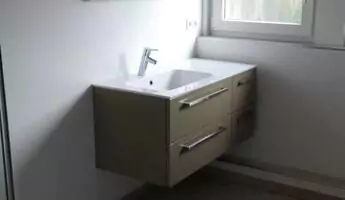 DOKTORbad Hannover seit 1996 Badezimmersanierung 3D-Badplanung Barrierefrei Behindertengerecht Altersgerechte Badezimmer, Bäder, Duschumbauten, Glasduschen, Badmöbel, 3D-Planung, Komplettpreis, Hand in Hand