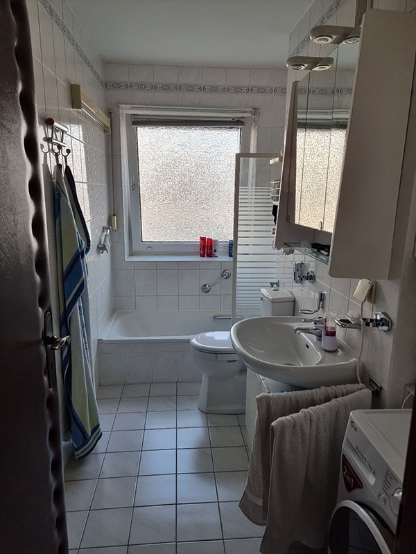DOKTORbad Hannover seit 1996 Waschtische, Duschen, Spiegel, Sanitäranlage, Licht, Fliesen, Wandoberfläche,  Glassduschen, Flüssigtapete, Renovieren, Sanieren, Miet- & Gewerbeobjekte, Badausstattung