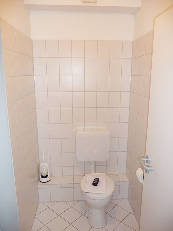 DOKTORbad Hannover seit 1996 Waschtische, Duschen, Spiegel, Sanitäranlage, Licht, Fliesen, Wandoberfläche,  Glassduschen, Flüssigtapete, Renovieren, Sanieren, Miet- & Gewerbeobjekte, Badausstattung